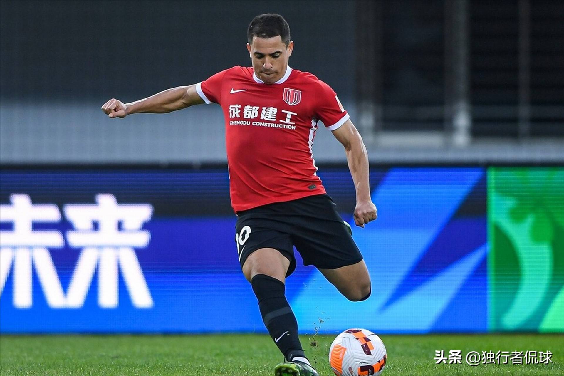 包含职业球队正式签下外援,实力暴涨的词条 包含职业球队正式签下外援,实力暴涨的词条