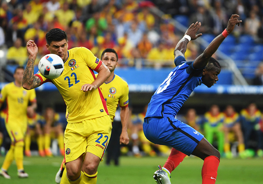 罗马尼亚队在跆拳道比赛中勇夺冠军