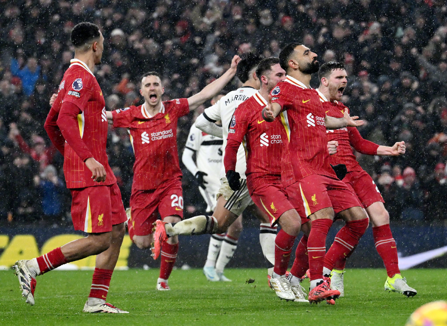 曼联主场失利,利物浦客场大获全胜的简单介绍 曼联主场失利,利物浦客场大获全胜的简单介绍