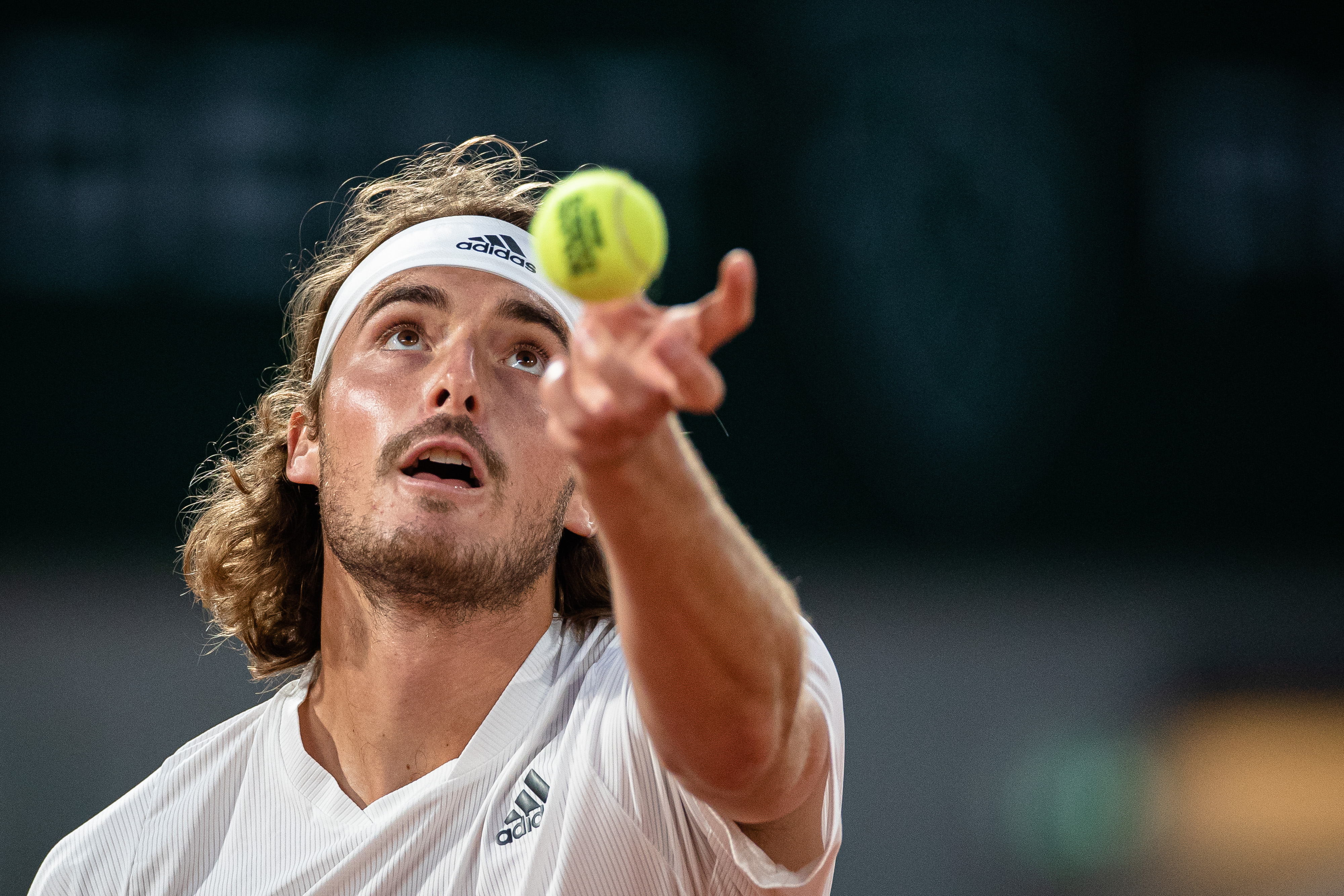 包含温网翻盘联合杯，西西帕斯刷新纪录的词条