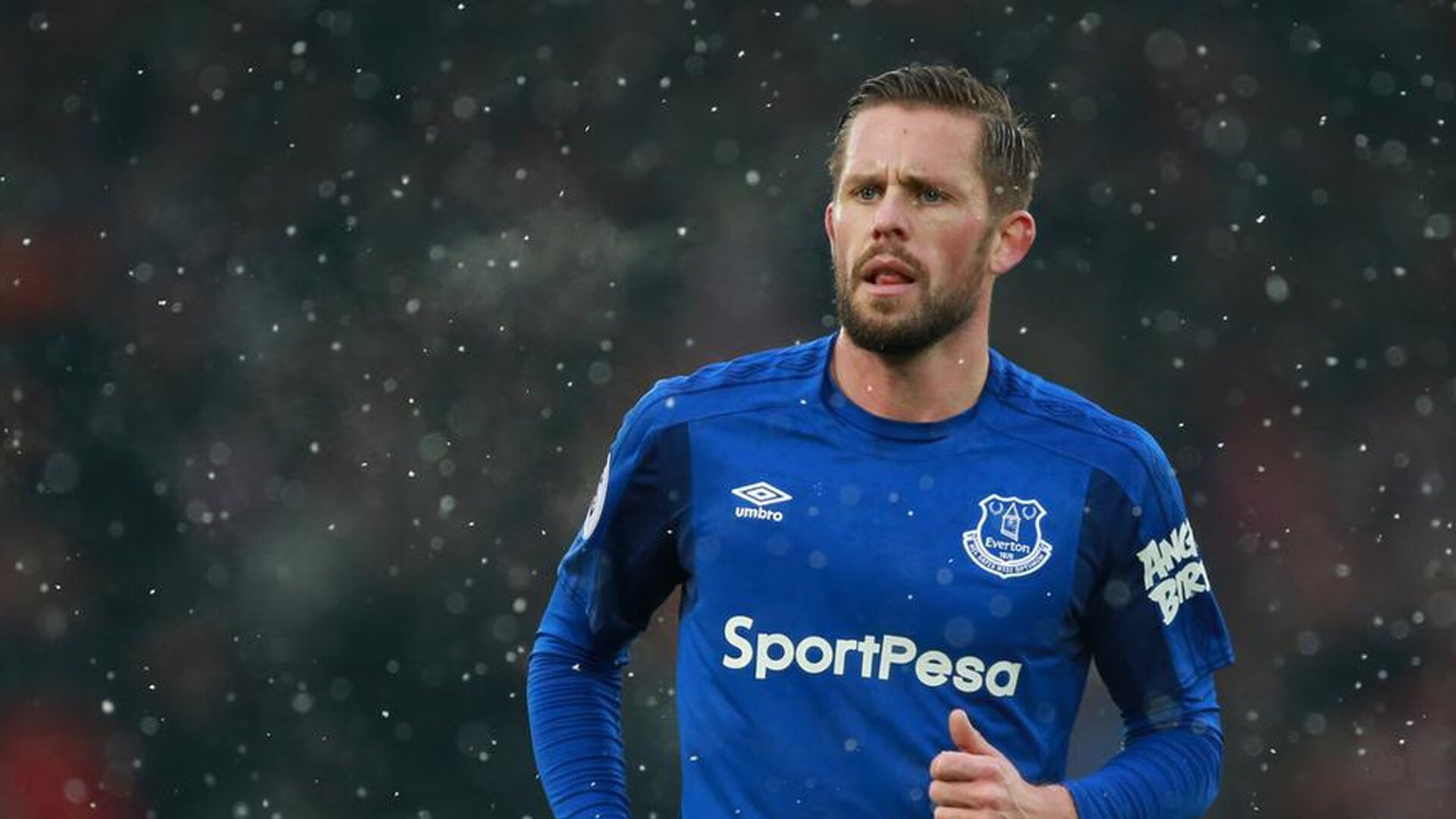 世界杯焦点战，克罗地亚火力全开，压制厄瓜多尔晋级之路